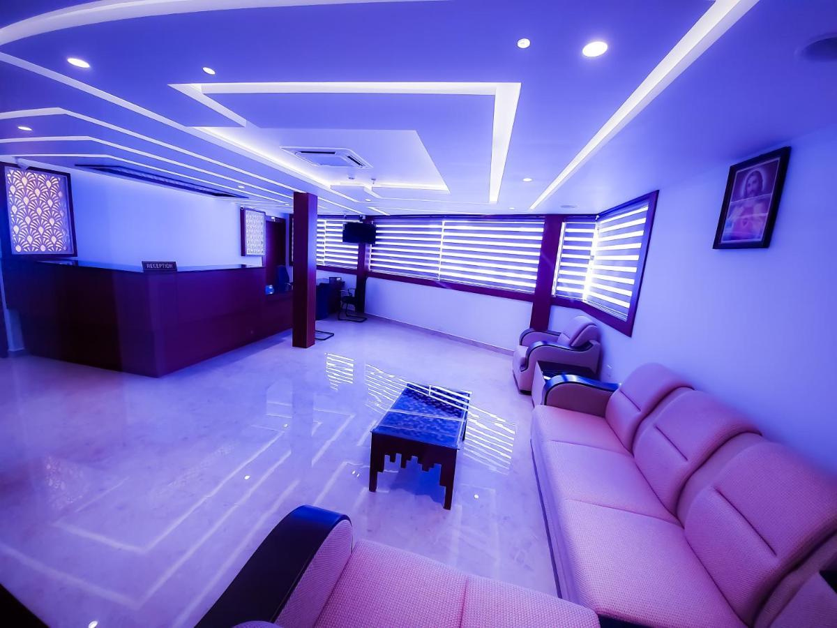 Hotel Victoria International Kattappana ภายนอก รูปภาพ